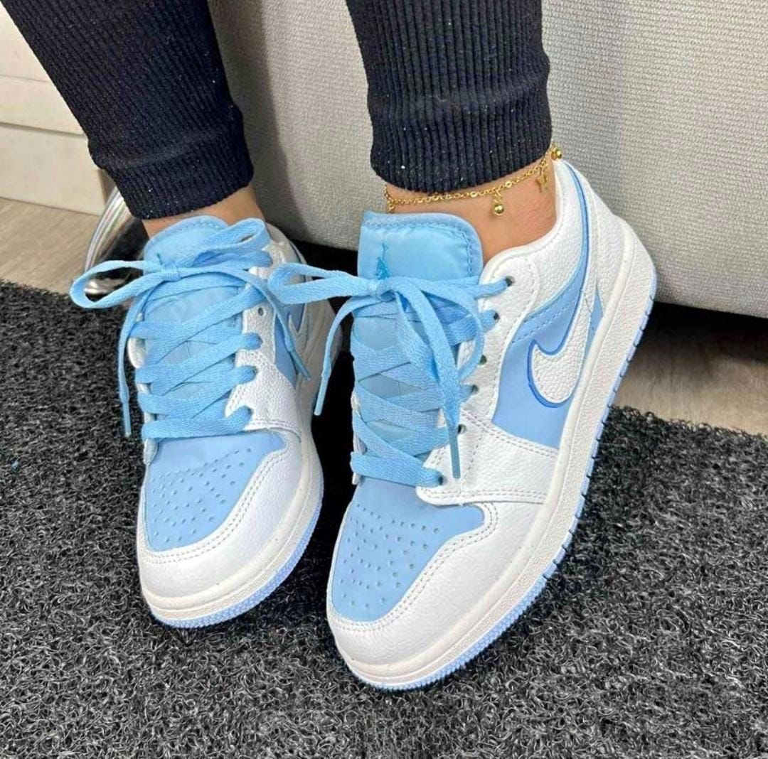 NIKE Jordan 1 Low